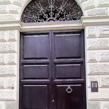 Teatime Al Colosseo Апартаменты *