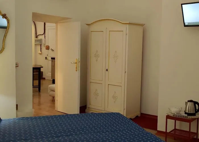 Teatime Al Colosseo * Rom